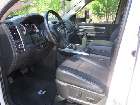 Used 2018 RAM 2500 Big Horn w/ Sport Appearance Group AWD/4WD image 22