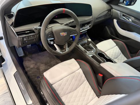 Used 2026 Cadillac CT5 V Blackwing image 10