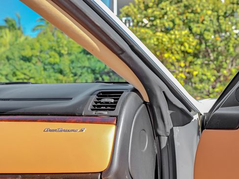 Used 2009 Maserati GranTurismo S image 23