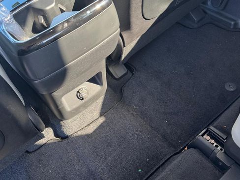 Used 2024 Kia Telluride S w/ S Sunroof Package image 13