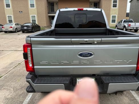 Used 2023 Ford F250 Lariat w/ Lariat Ultimate Package AWD/4WD image 10