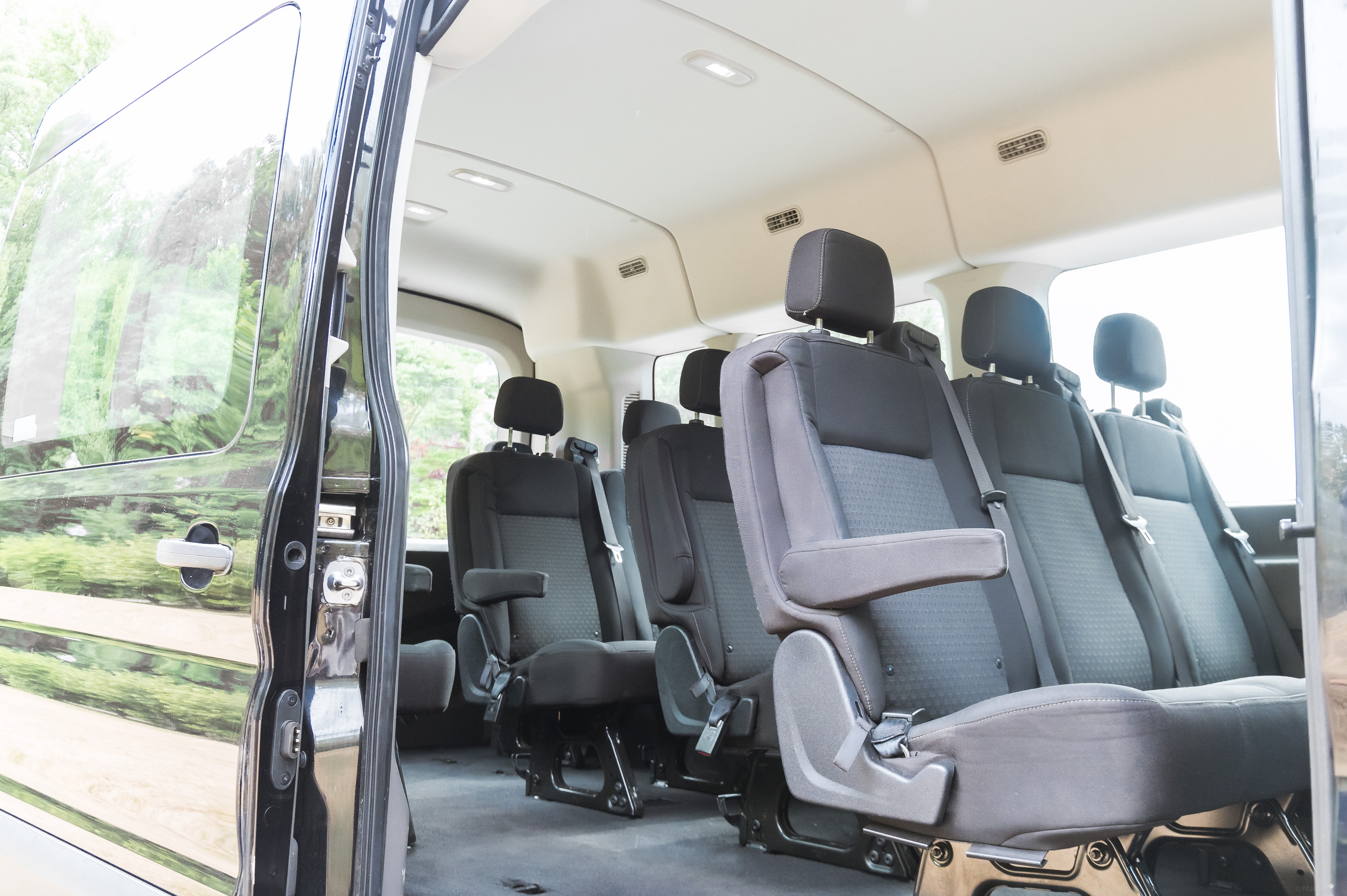Used 2021 Ford Transit 350 XLT RWD image 25