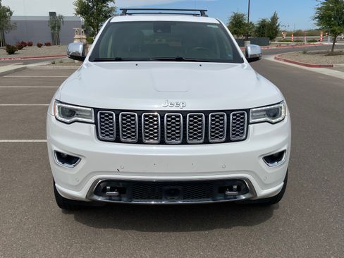 Used 2017 Jeep Grand Cherokee Overland w/ Jeep Active Safety Group RWD image 4