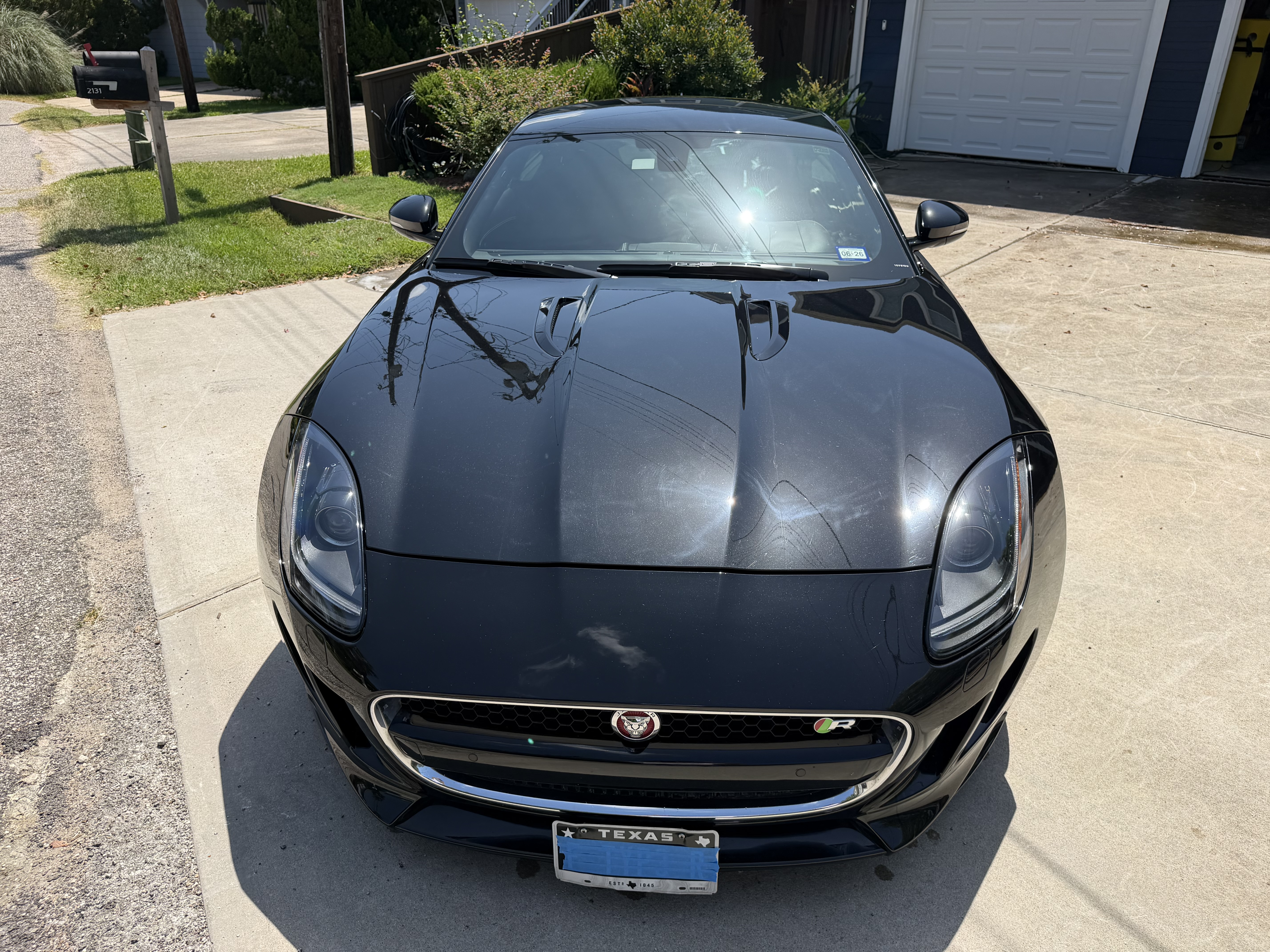 Used 2015 Jaguar F-TYPE R RWD image 9