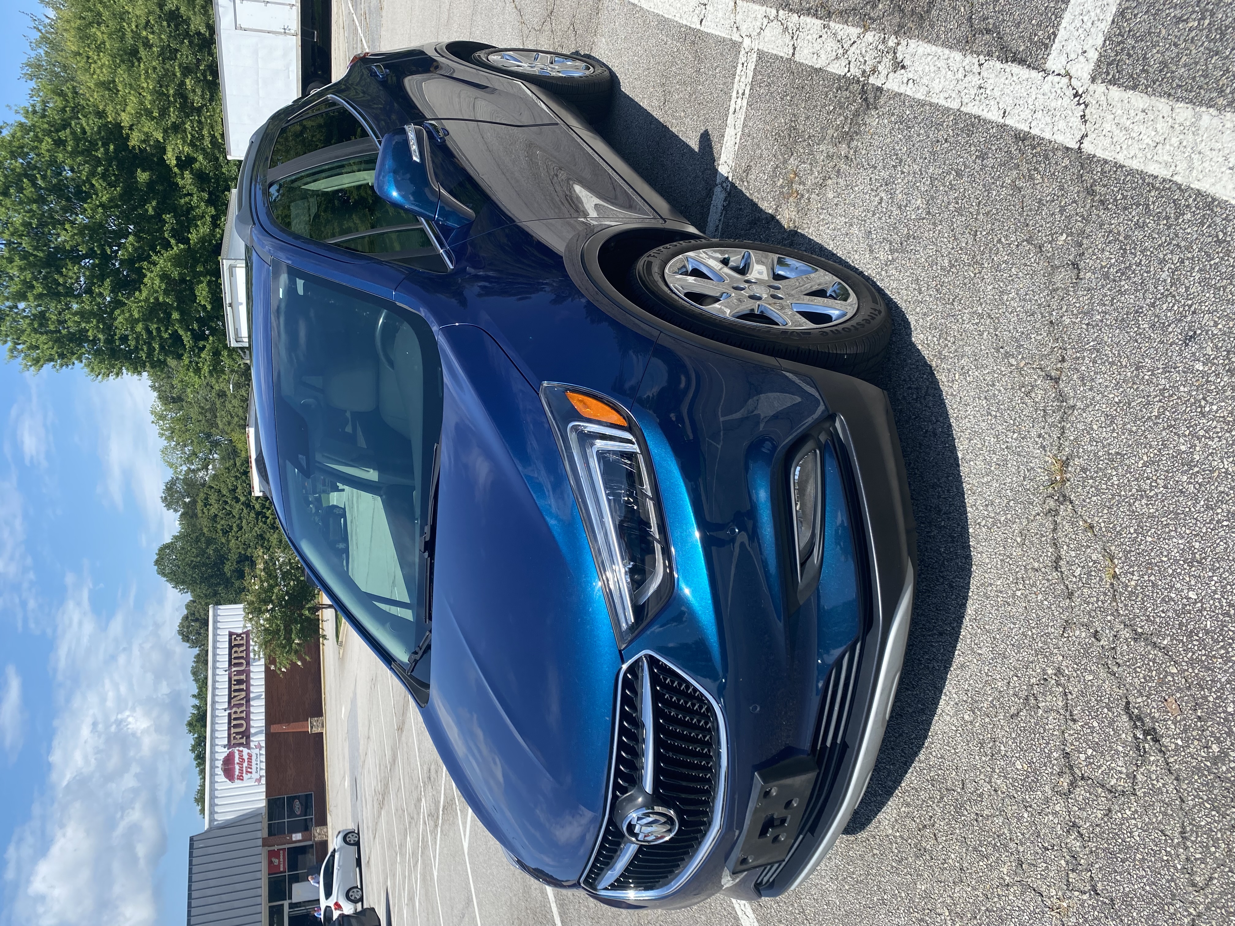 Used 2019 Buick Encore Essence w/ Experience Buick Package FWD image 1