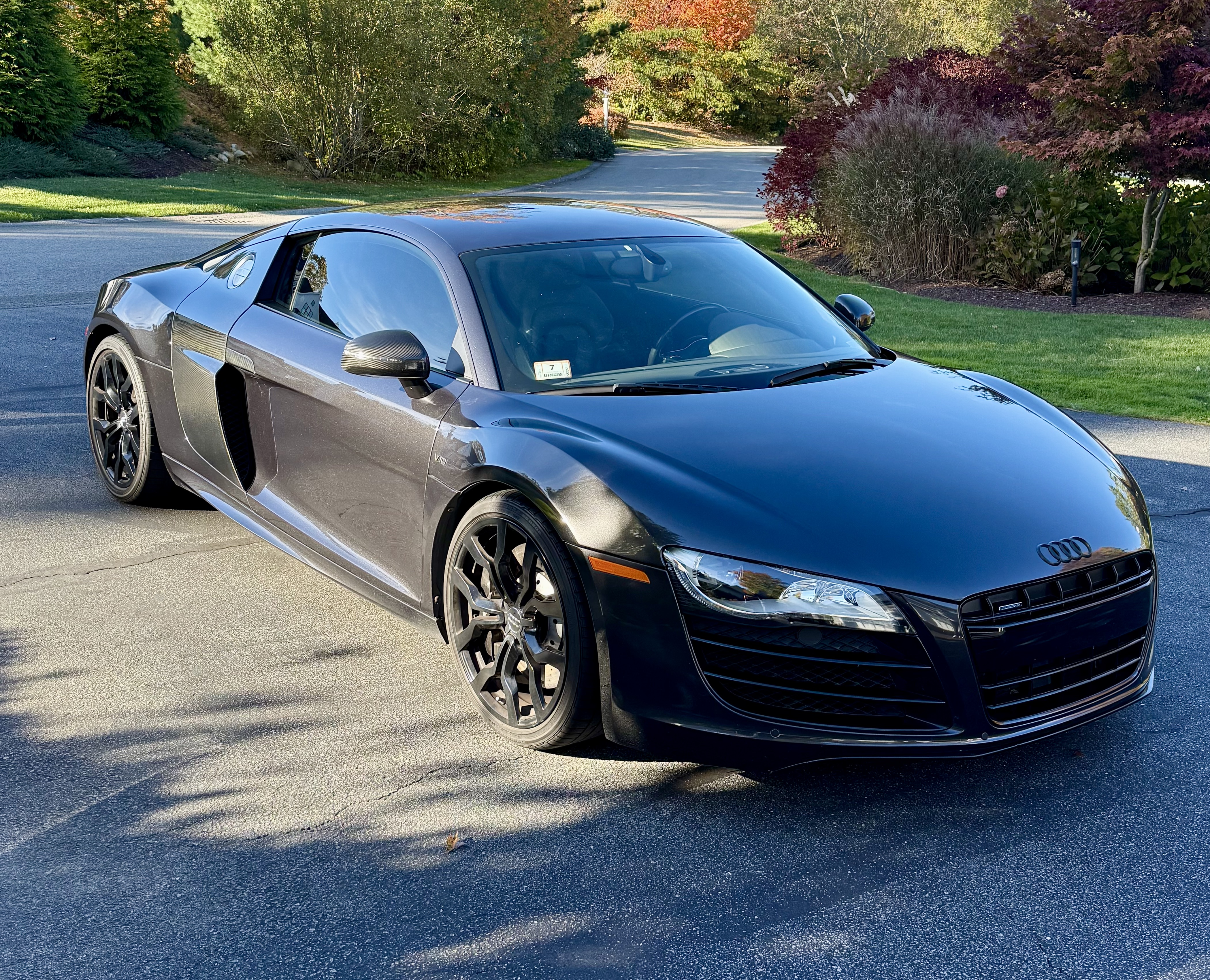 Used 2011 Audi R8 V10 AWD/4WD image 1