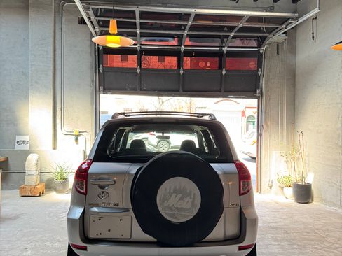 Used 2006 Toyota RAV4 4WD image 12