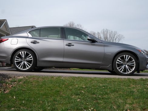 Used 2018 INFINITI Q50 Luxe w/ Cargo Package (L95) image 4