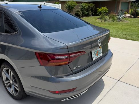 Used 2019 Volkswagen Jetta R-Line w/ R-Line Cold Weather Package FWD image 9