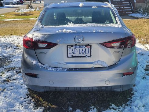 Used 2016 MAZDA MAZDA3 i Sport w/ Preferred Equipment Package image 9