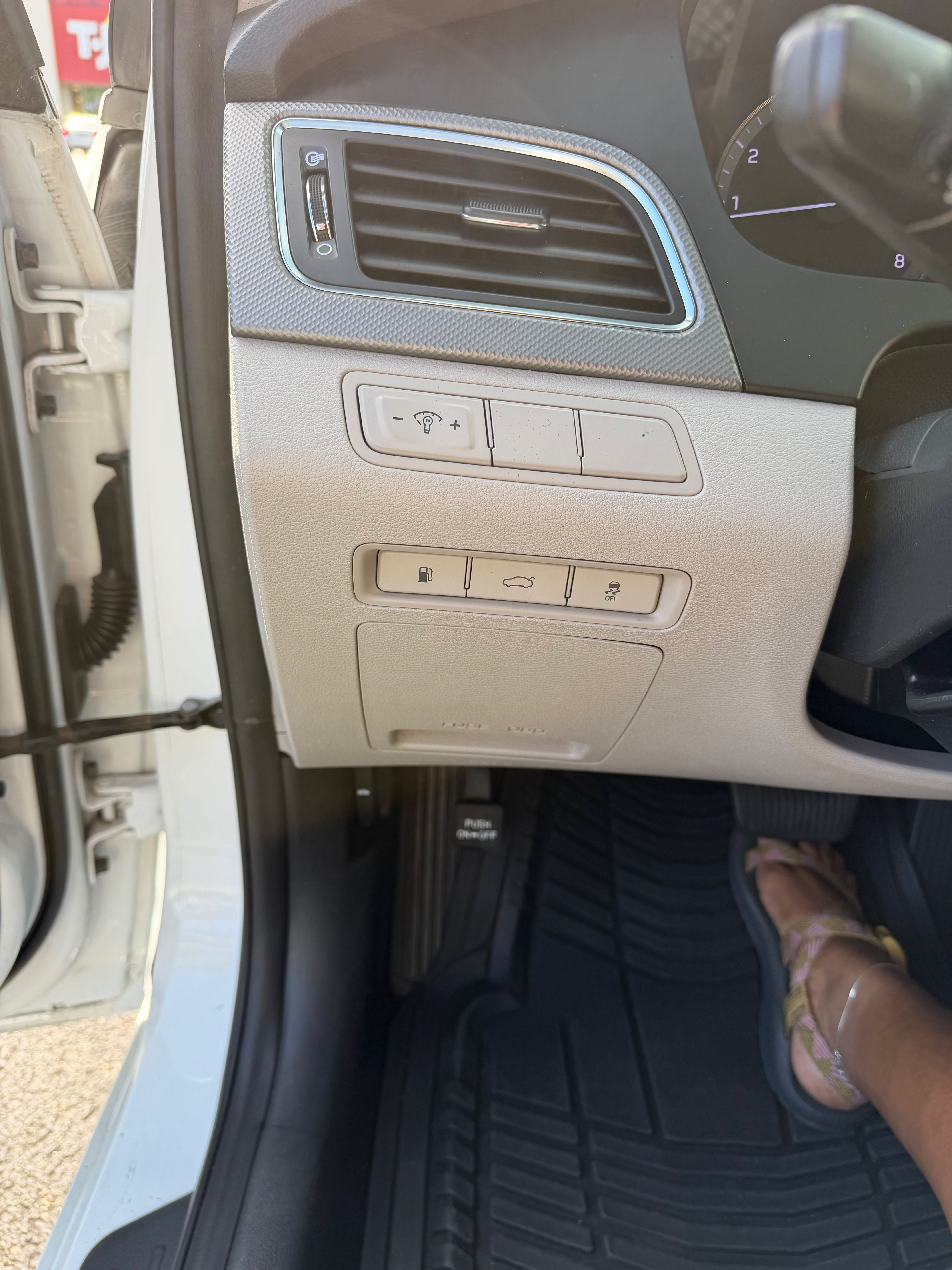 Used 2017 Hyundai Sonata SE FWD image 12