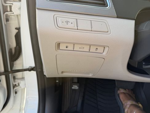 Used 2017 Hyundai Sonata SE FWD image 12