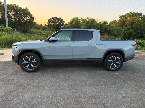 Used 2024 Rivian R1T Adventure AWD/4WD image 4