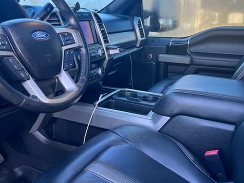 Used 2021 Ford F250 Platinum w/ Tremor Off-Road Package image 15