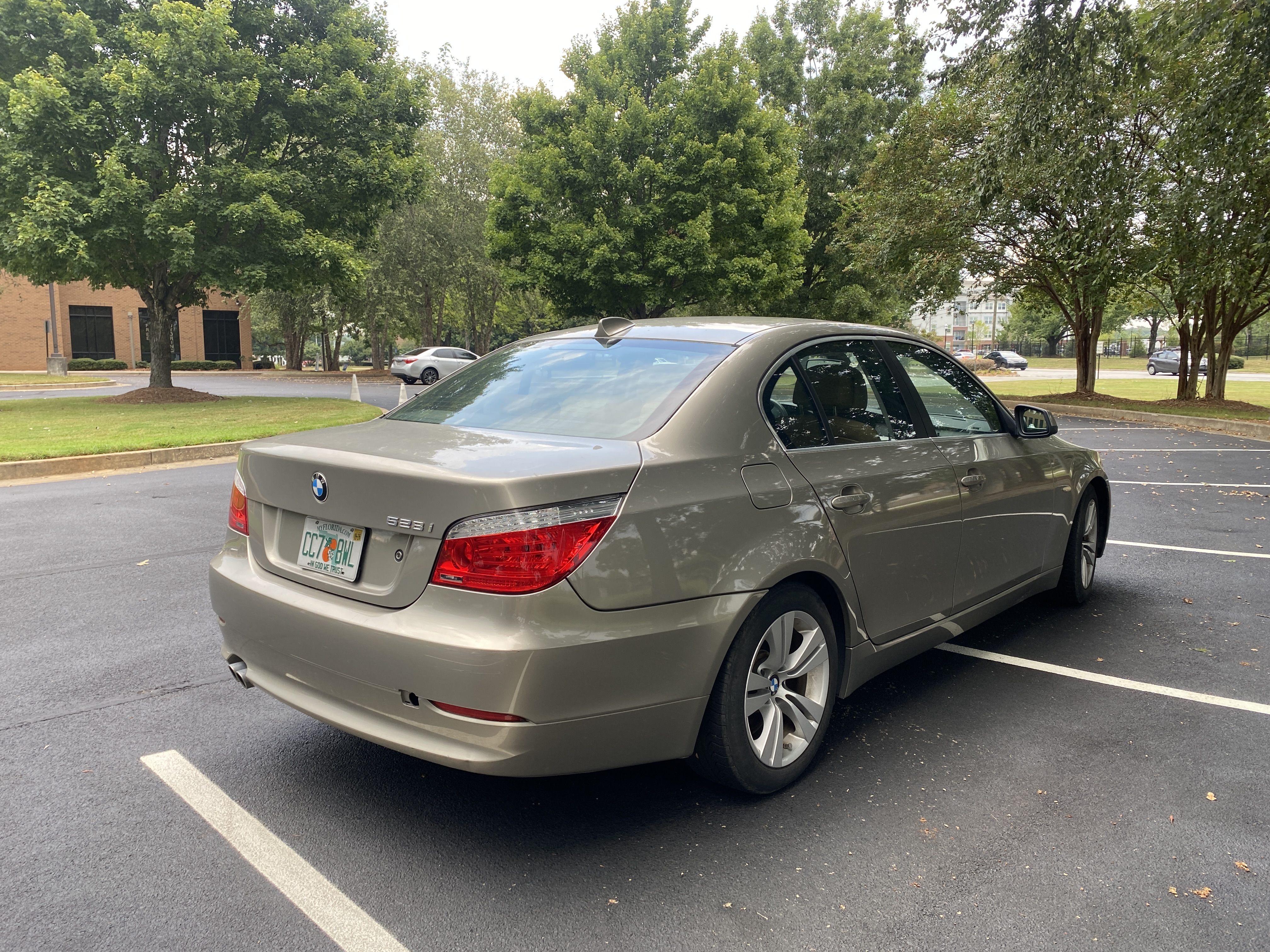 Used 2010 BMW 528i Sedan RWD image 10
