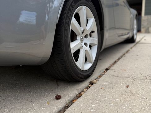 Used 2006 Nissan 350Z Track w/ (N93) Cargo Convenience Pkg image 5