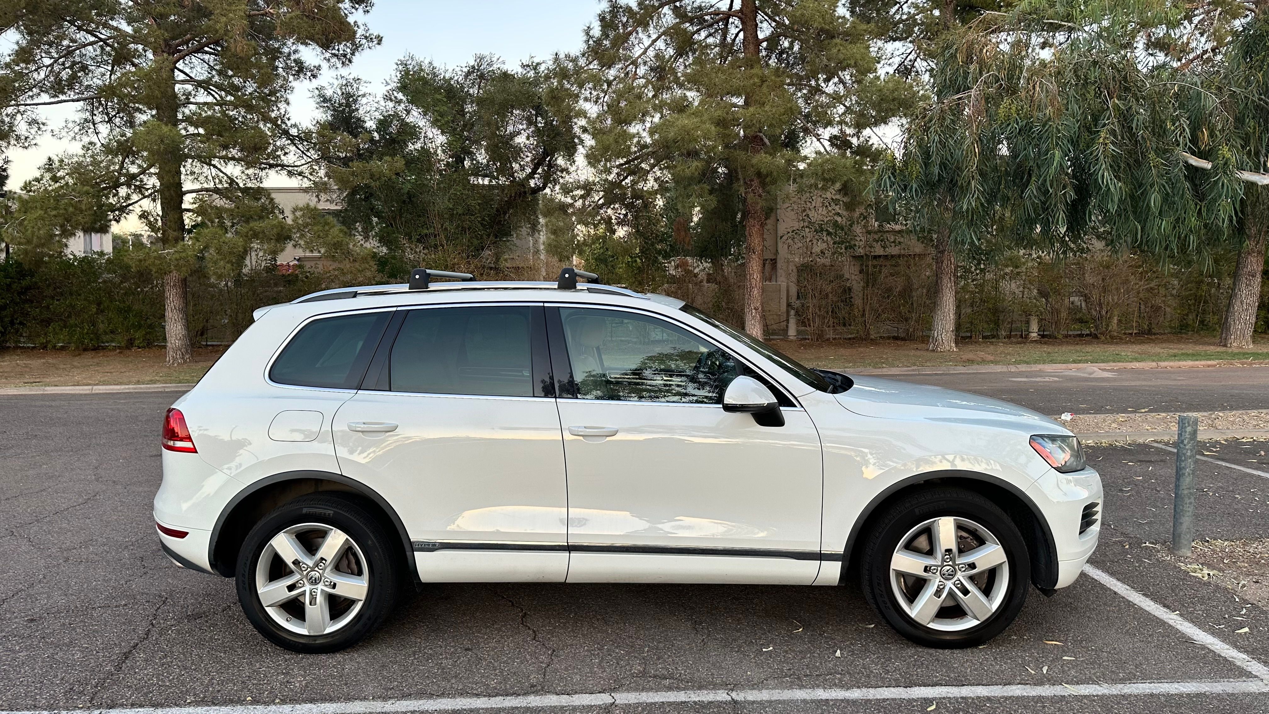 Used 2012 Volkswagen Touareg Hybrid AWD/4WD image 1
