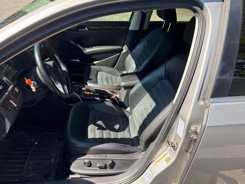 Used 2013 Volkswagen Passat TDI SEL Premium FWD image 5