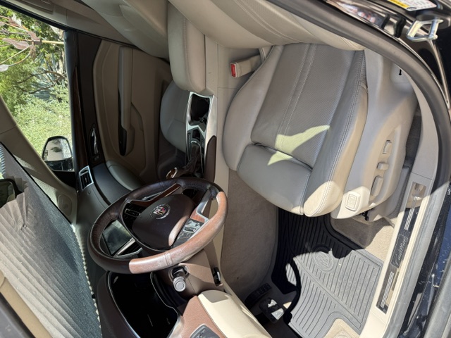 Used 2015 Cadillac SRX Performance w/ Driver Awareness Package FWD image 6