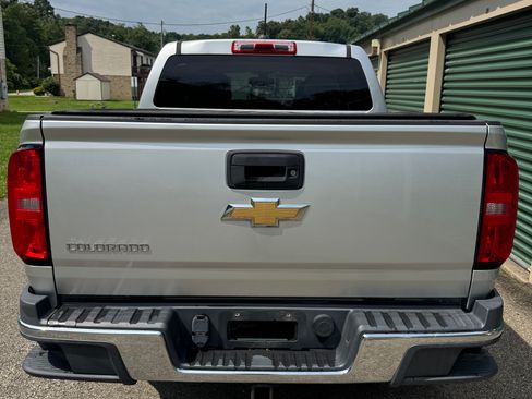 Used 2016 Chevrolet Colorado W/T w/ WT Convenience Package AWD/4WD image 13