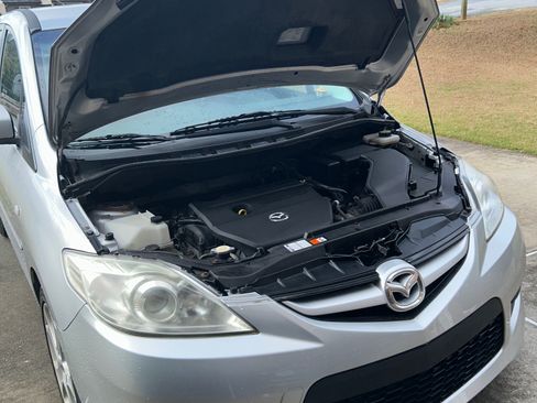 Used 2008 MAZDA MAZDA5 Sport image 17