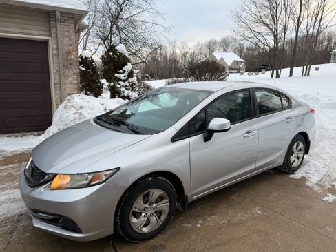 Used 2013 Honda Civic LX image 1