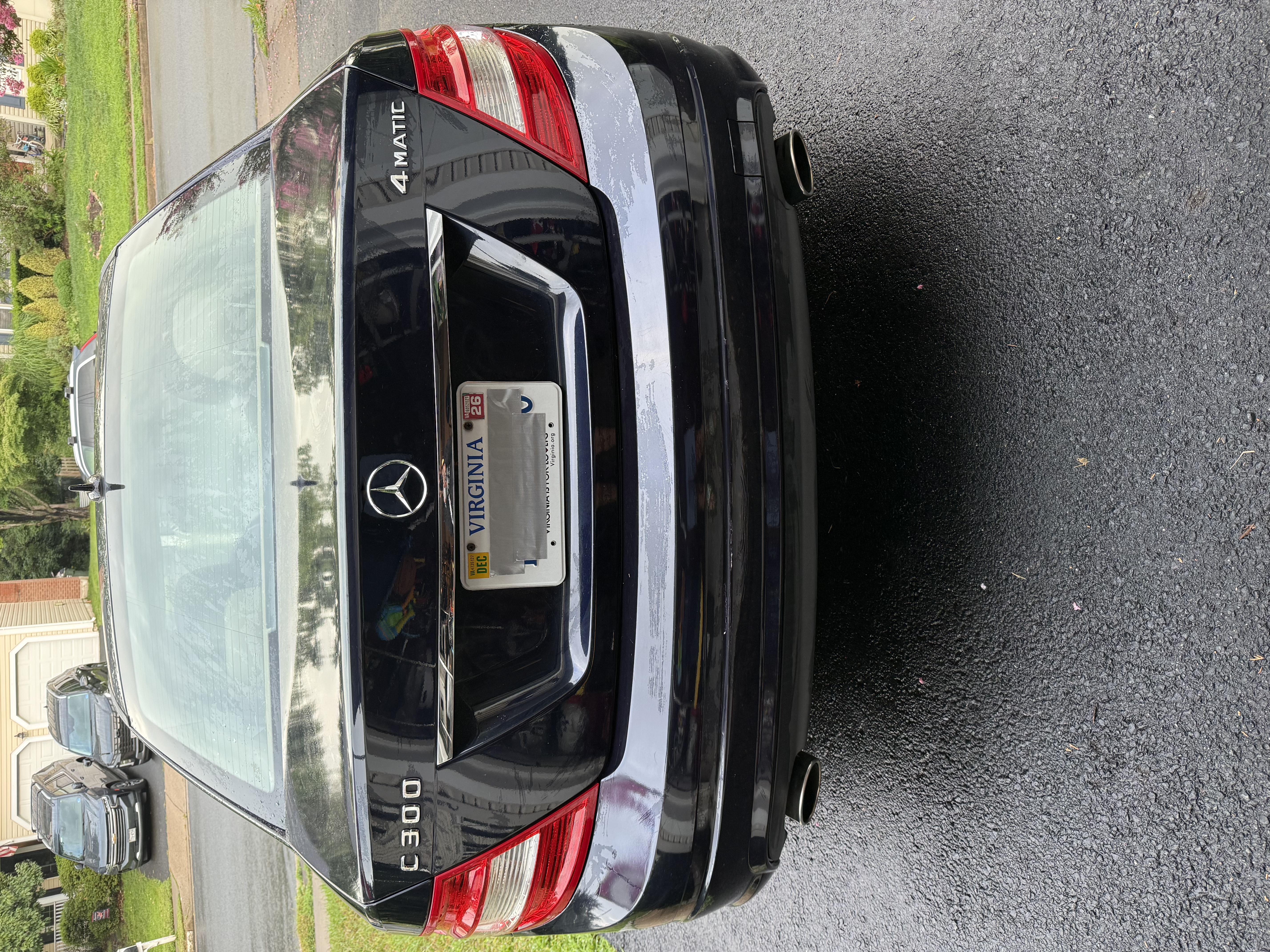 Used 2011 Mercedes-Benz C 300 4MATIC Sedan image 2