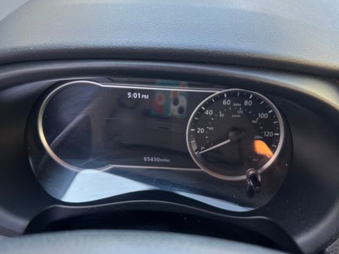 Used 2019 Nissan Kicks SV FWD image 15