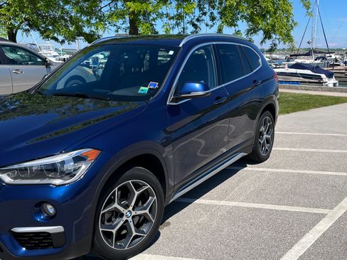 Used 2018 BMW X1 xDrive28i w/ Premium Package AWD/4WD image 4