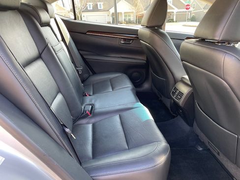 Used 2013 Lexus ES 350 w/ Luxury Pkg image 22