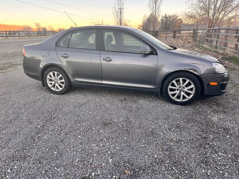 Used 2010 Volkswagen Jetta SE image 6