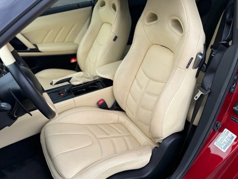 Used 2016 Nissan GT-R Premium image 17