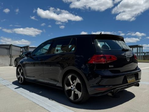 Used 2015 Volkswagen GTI S FWD image 4