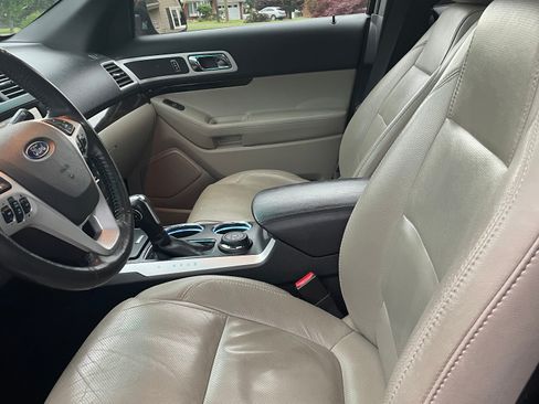 Used 2012 Ford Explorer Limited image 9