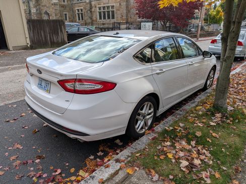 Used 2013 Ford Fusion SE image 6