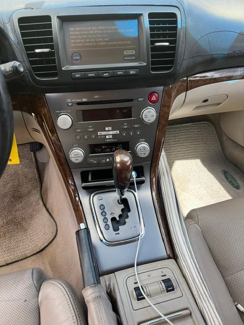 Used 2008 Subaru Outback 2.5i Limited L.L. Bean AWD/4WD image 17