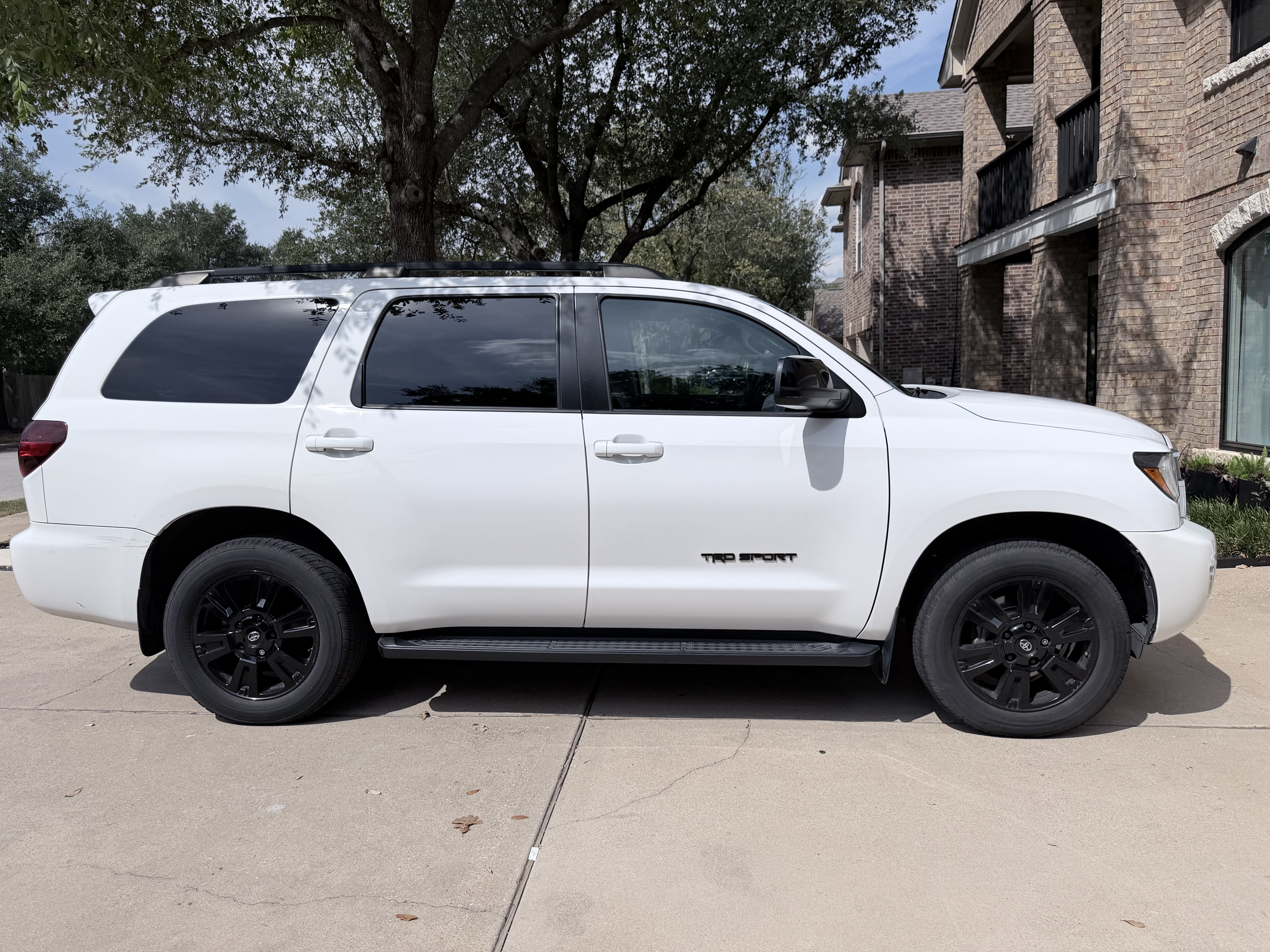 Used 2021 Toyota Sequoia TRD Sport w/ TRD Sport Premium Package RWD image 2