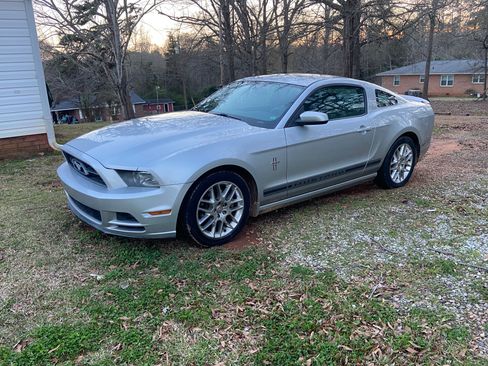 Used 2014 Ford Mustang Premium w/ Equipment Group 202A image 8