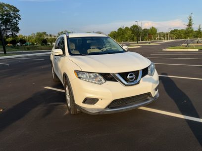 Used 2015 Nissan Rogue SV
