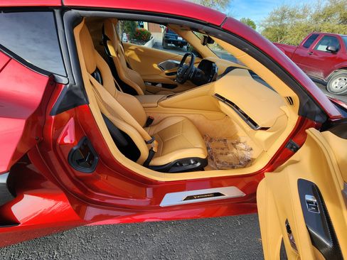 Used 2021 Chevrolet Corvette Stingray Premium Cpe w/ Z51 Performance Package image 8