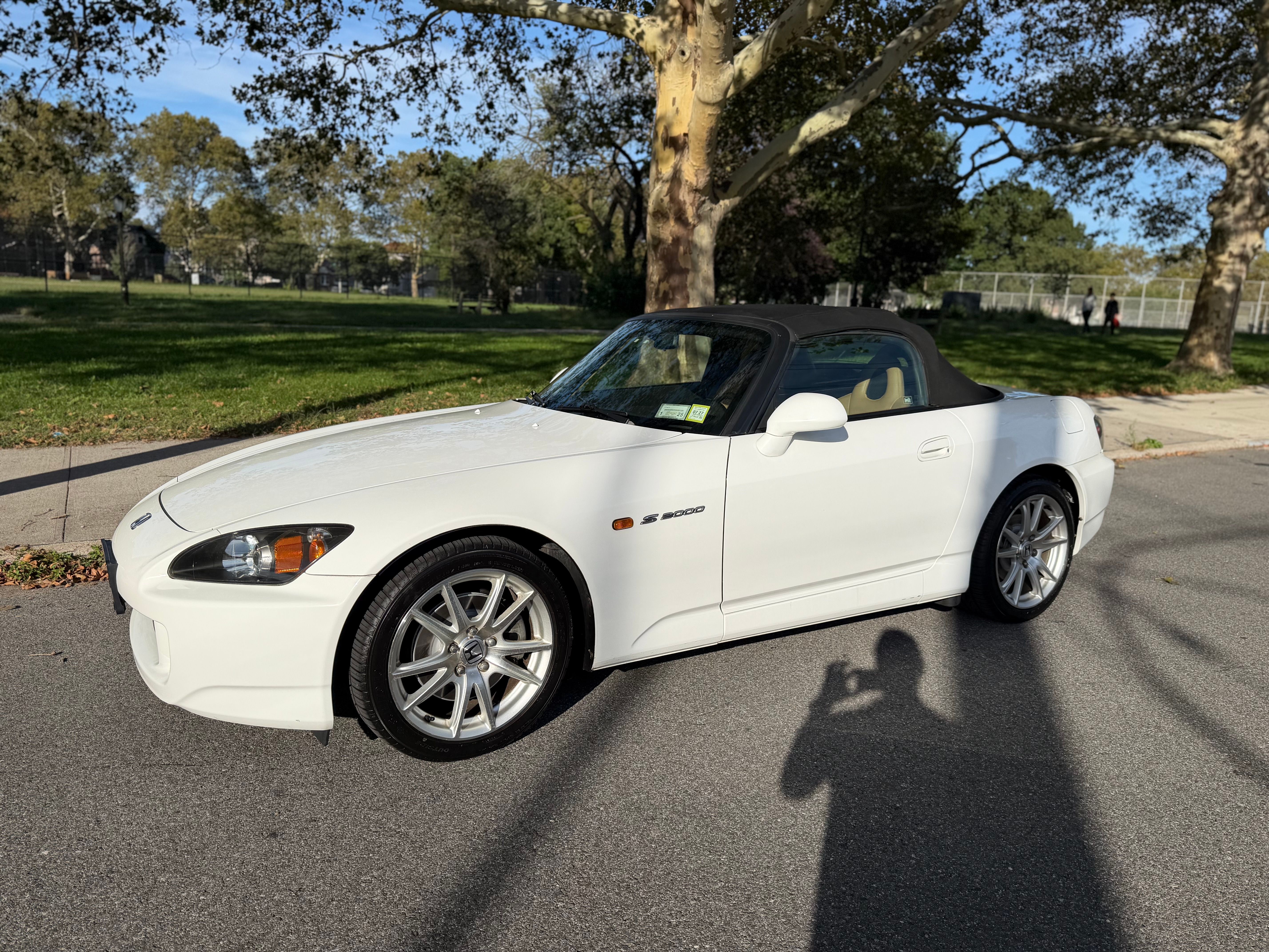 Used 2004 Honda S2000 image 2