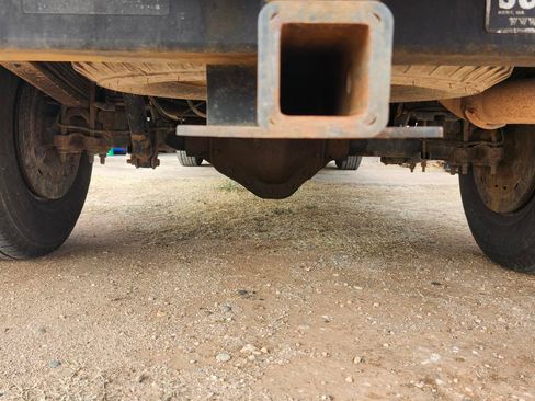 Used 2000 Chevrolet Silverado 3500 4x4 Extended Cab image 12