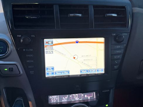 Used 2014 Toyota Prius V Five FWD image 12