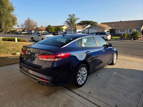 Used 2017 Kia Optima LX image 6