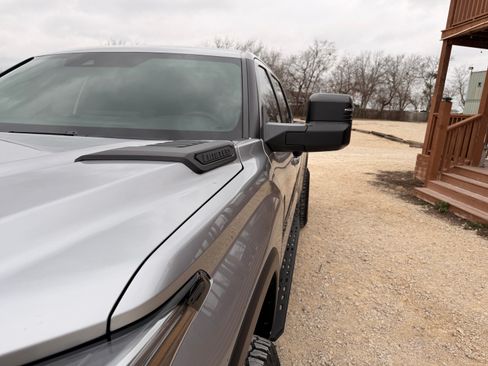 Used 2025 Toyota Tundra Limited w/ TRD Off-Road Package image 6