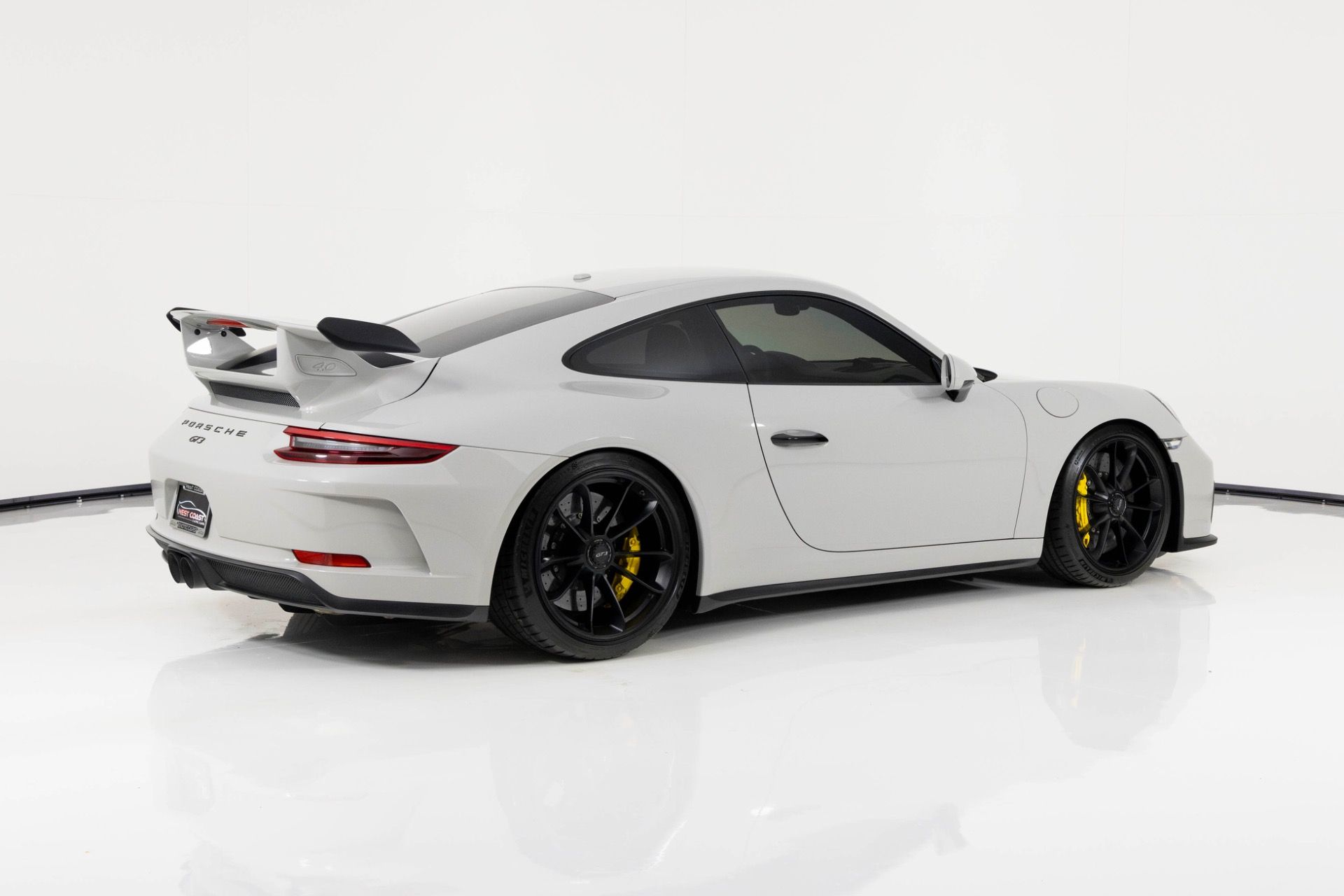 Used 2018 Porsche 911 GT3 RWD image 1