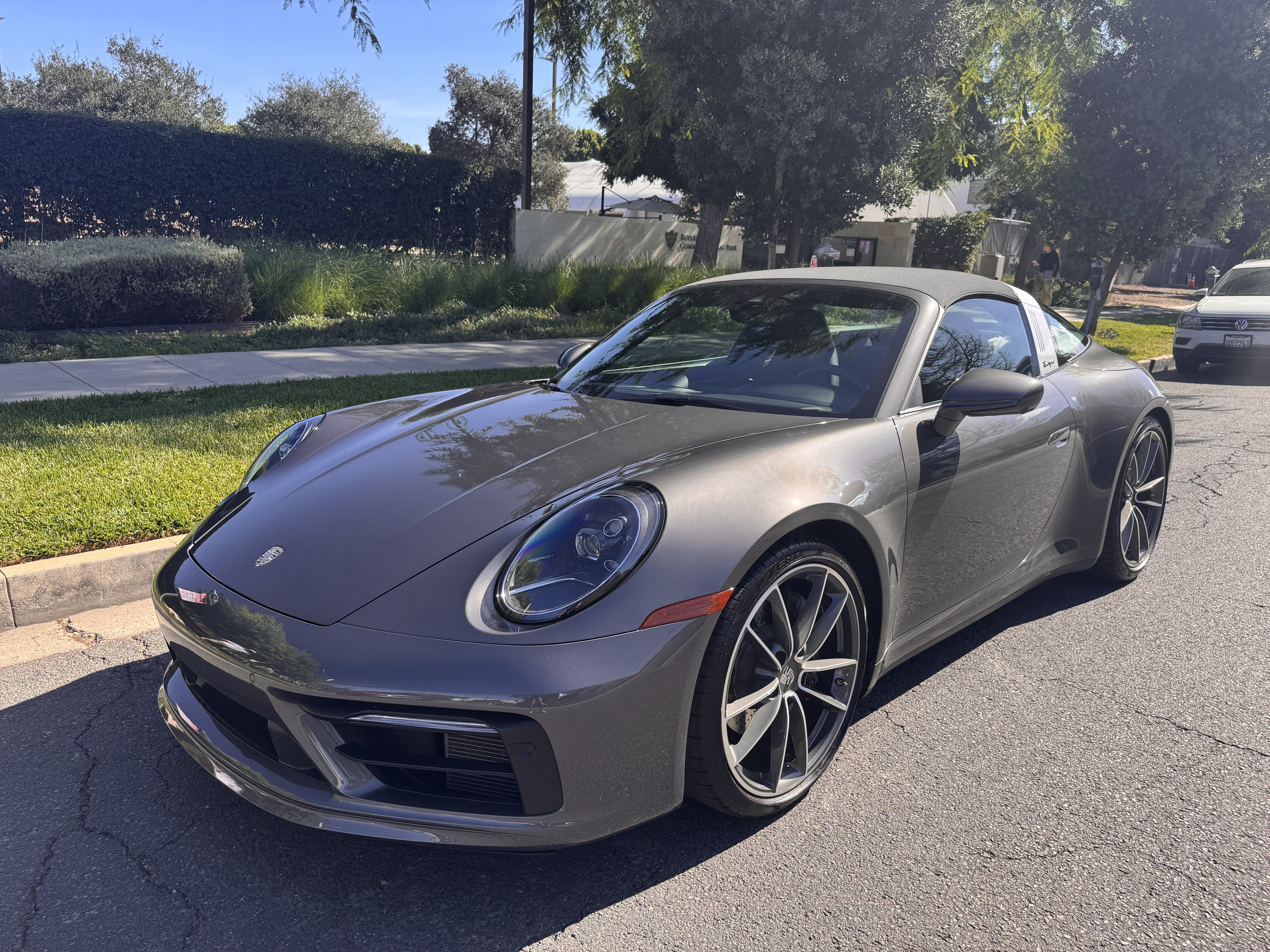 Used 2022 Porsche 911 Targa 4 w/ Sport Package AWD/4WD image 8