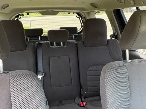 Used 2012 Nissan Pathfinder SV RWD image 12