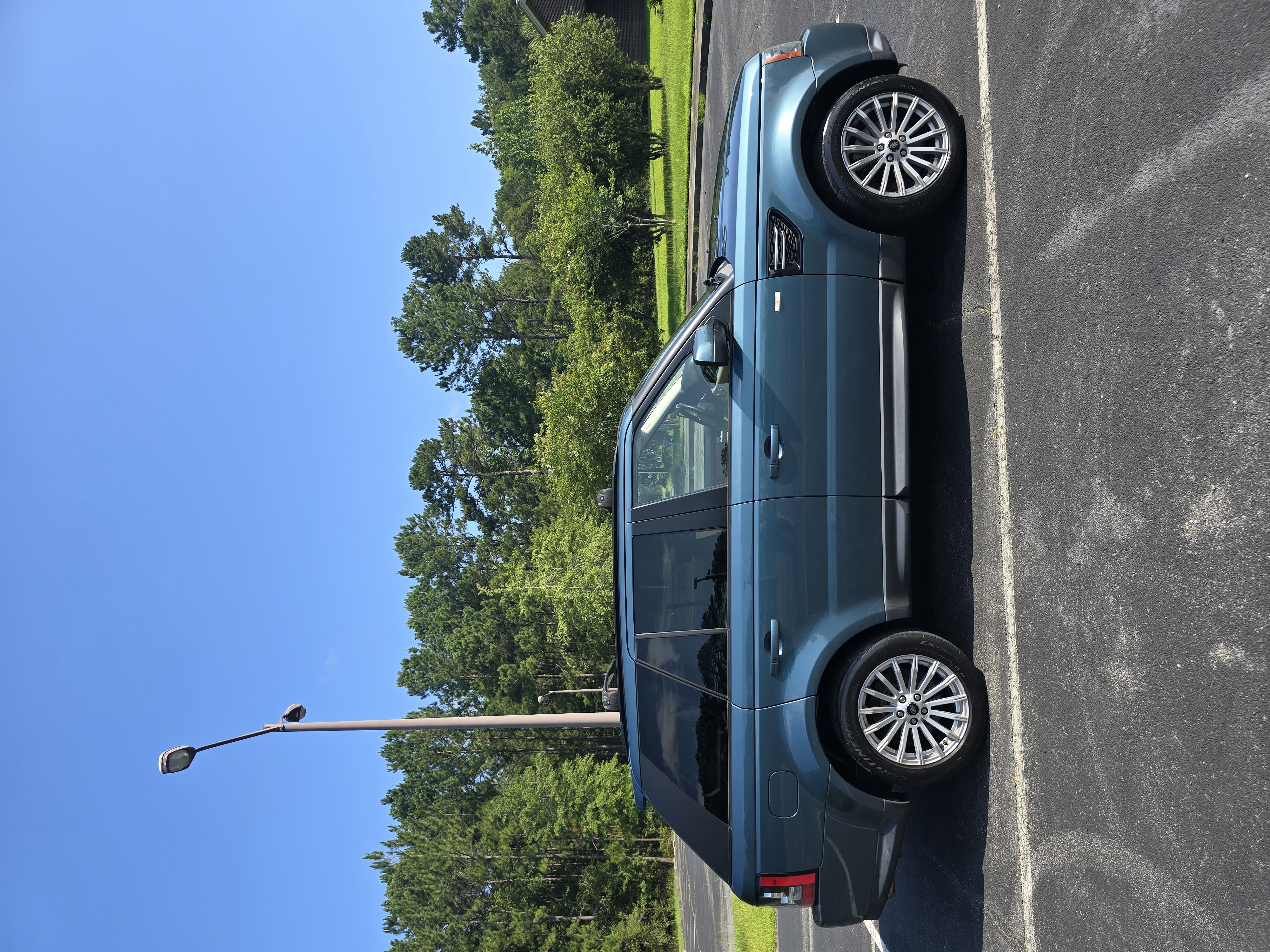 Used 2012 Land Rover Range Rover Sport HSE AWD/4WD image 1
