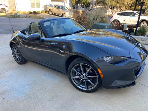 Used 2016 MAZDA MX-5 Miata Grand Touring image 1
